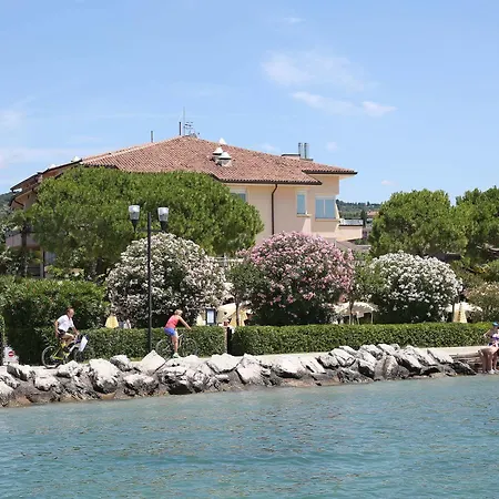 Du Et Bellevue Hotell Bardolino