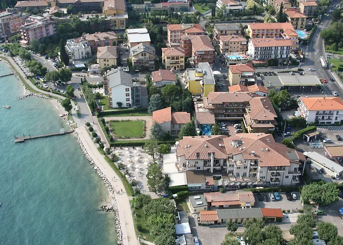 Du Et Bellevue 4*